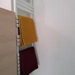 Proche Gare Apartman *