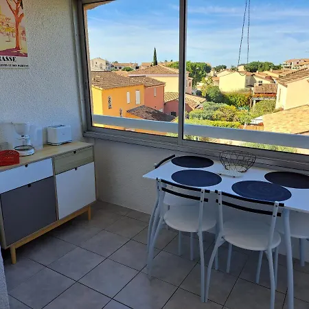 Proche Gare Apartment *