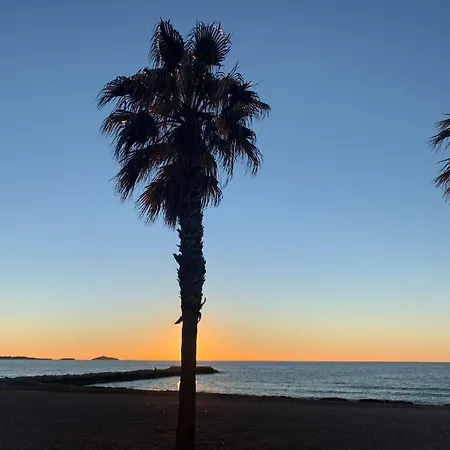 Proche Gare 사나리쉬르메르